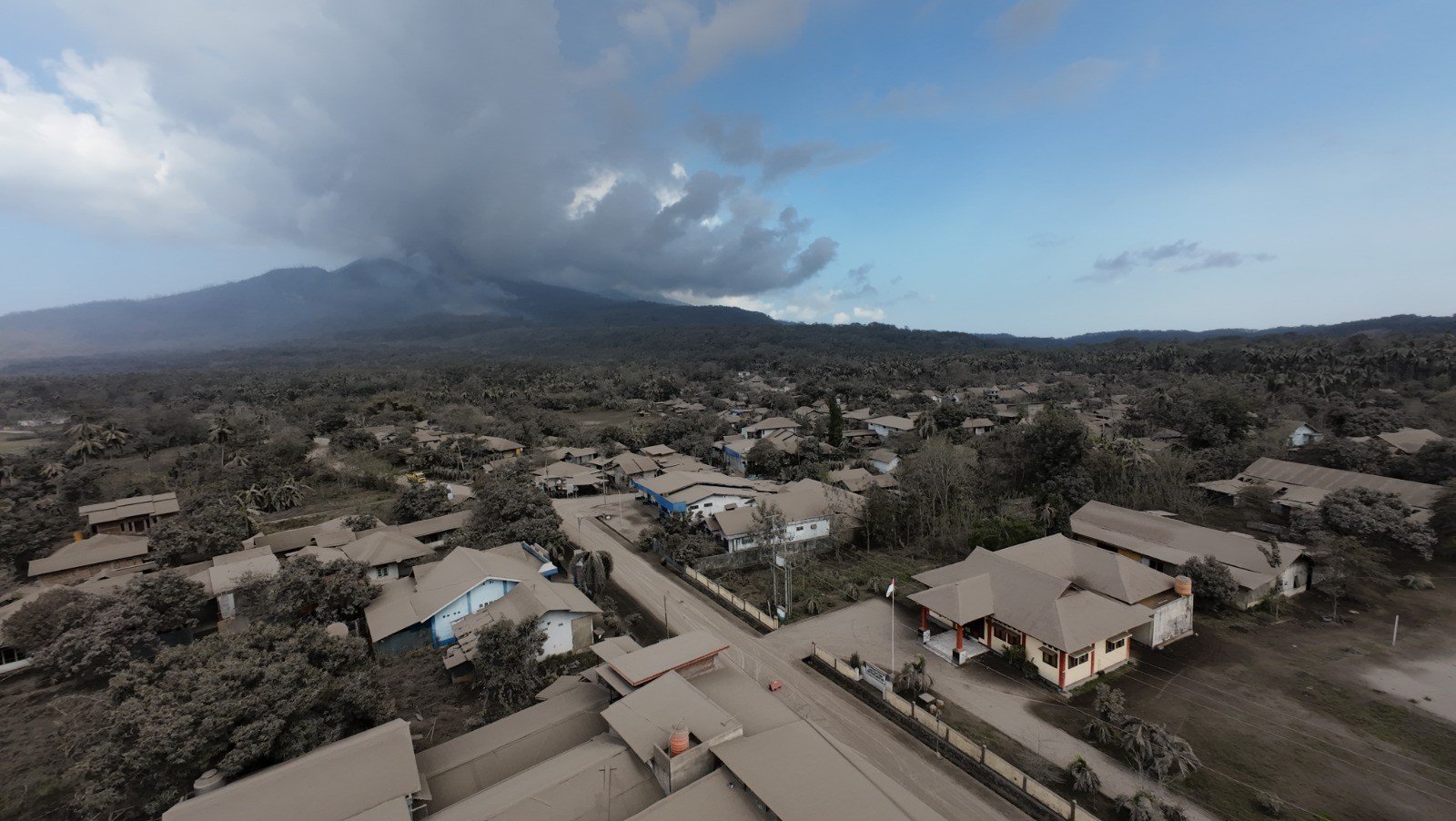 Imbas Erupsi Gunung Lewotobi Laki-Laki
