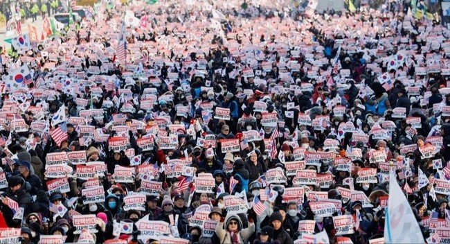 Breaking News: Presiden Korea Selatan Yoon Suk Yeol Resmi Dimakzulkan