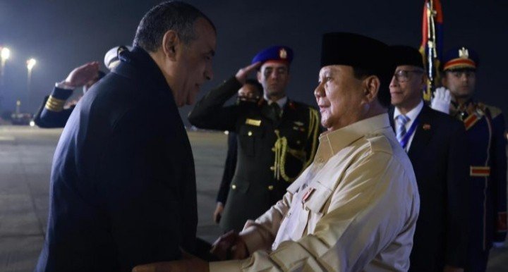 Presiden Prabowo Tiba di Mesir untuk Hadiri KTT D-8