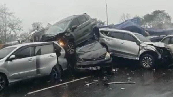 Kronologi Tabrakan Beruntun di Tol Cipularang dan 29 Korban